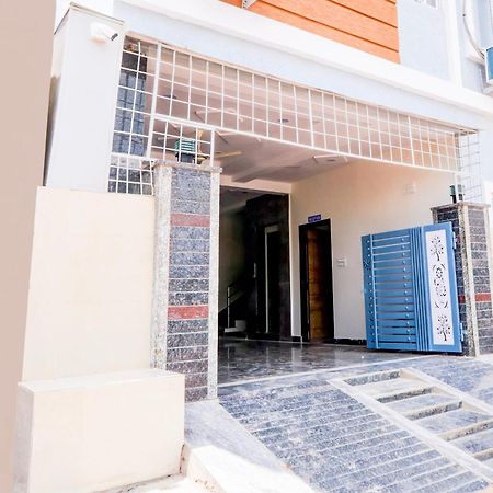 Super Hotel O Adibatla Near Tcs Ibrahimpatan Bagian luar foto