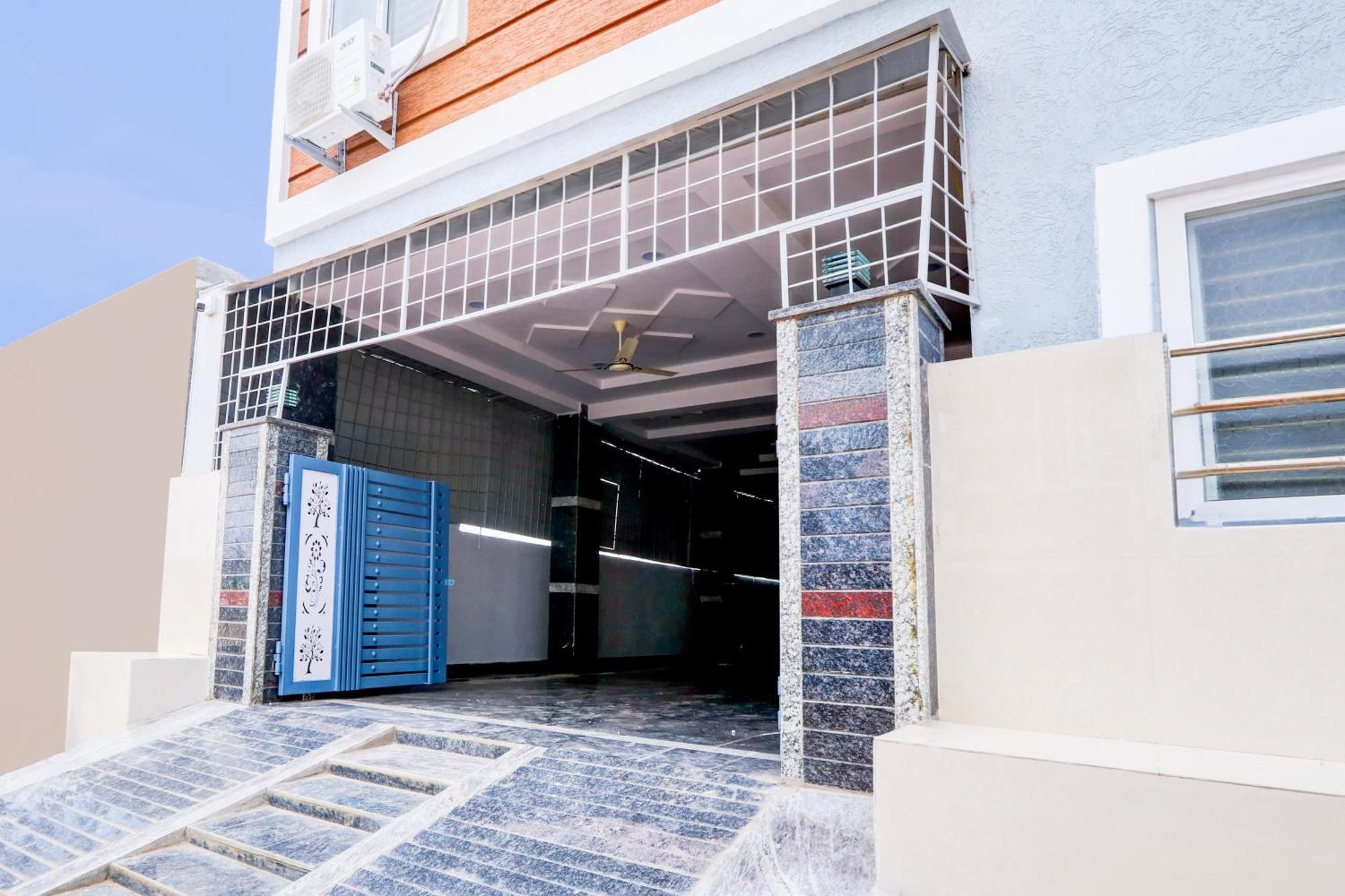Super Hotel O Adibatla Near Tcs Ibrahimpatan Bagian luar foto