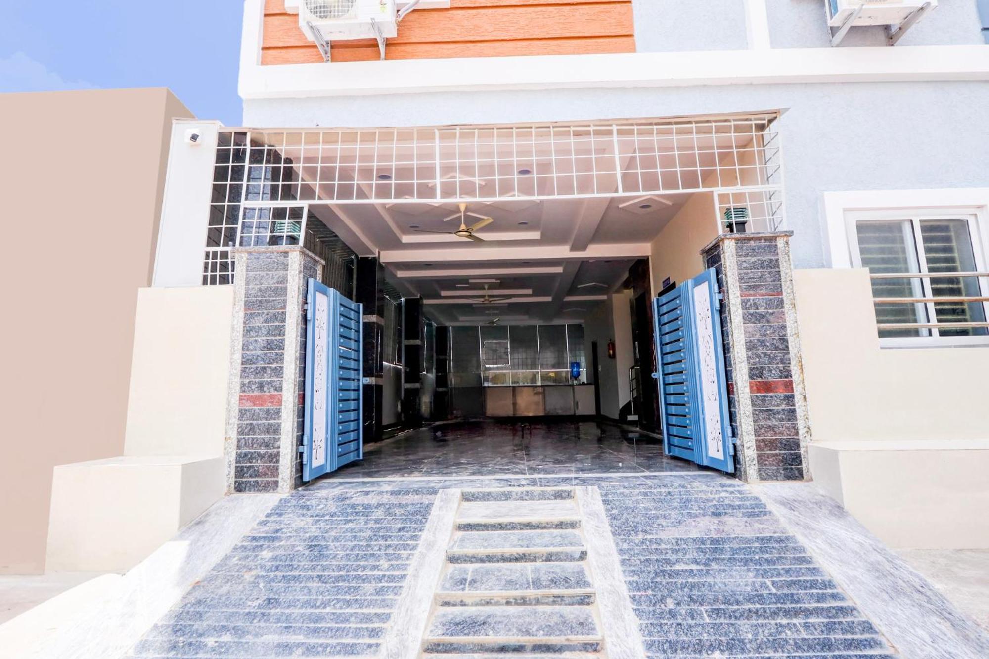 Super Hotel O Adibatla Near Tcs Ibrahimpatan Bagian luar foto
