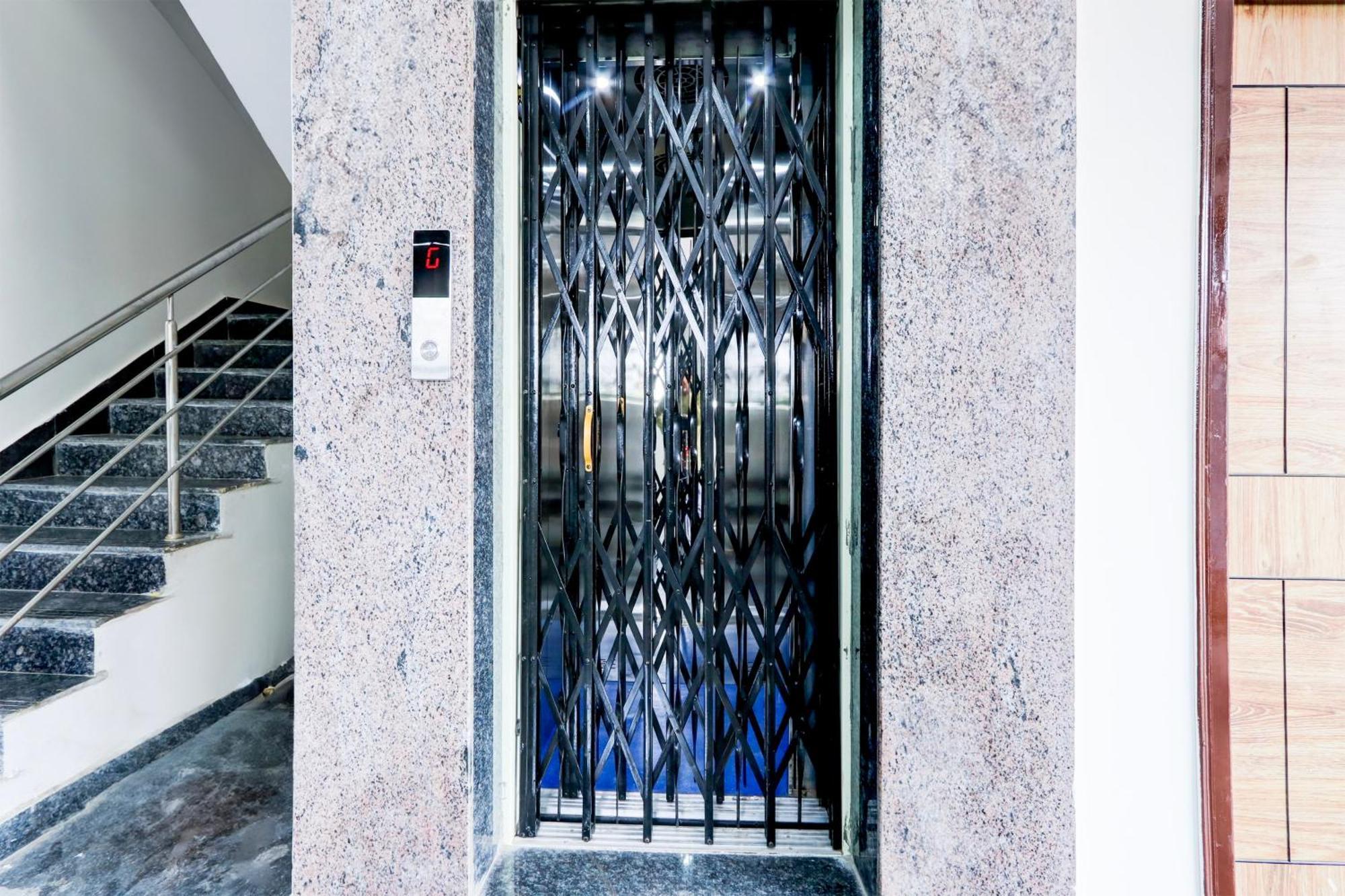 Super Hotel O Adibatla Near Tcs Ibrahimpatan Bagian luar foto