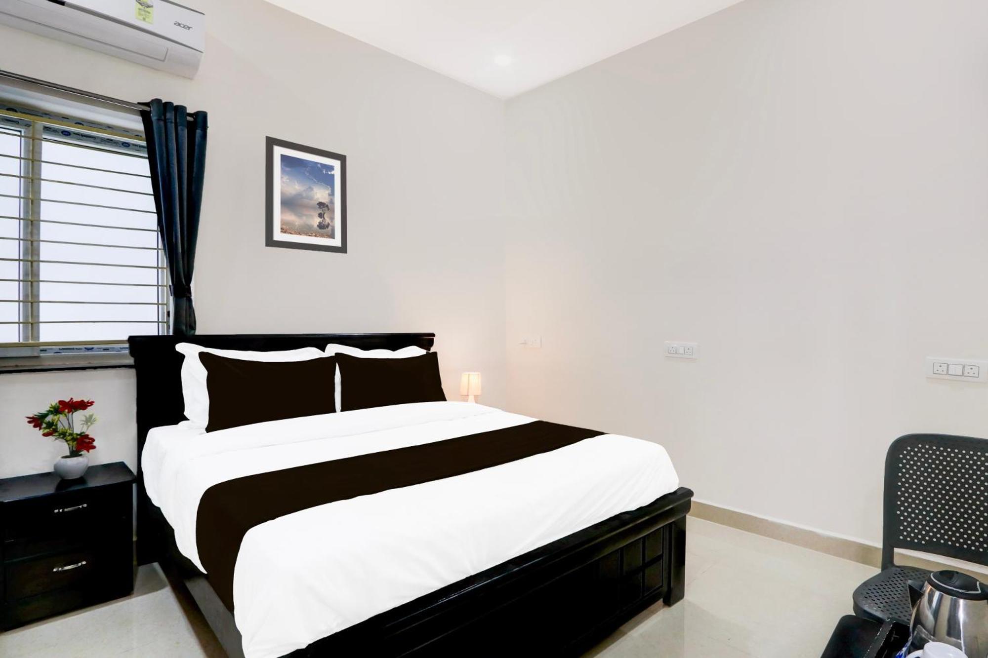 Super Hotel O Adibatla Near Tcs Ibrahimpatan Bagian luar foto
