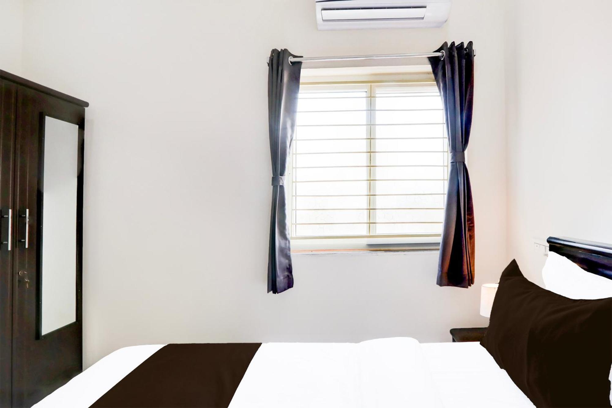 Super Hotel O Adibatla Near Tcs Ibrahimpatan Bagian luar foto