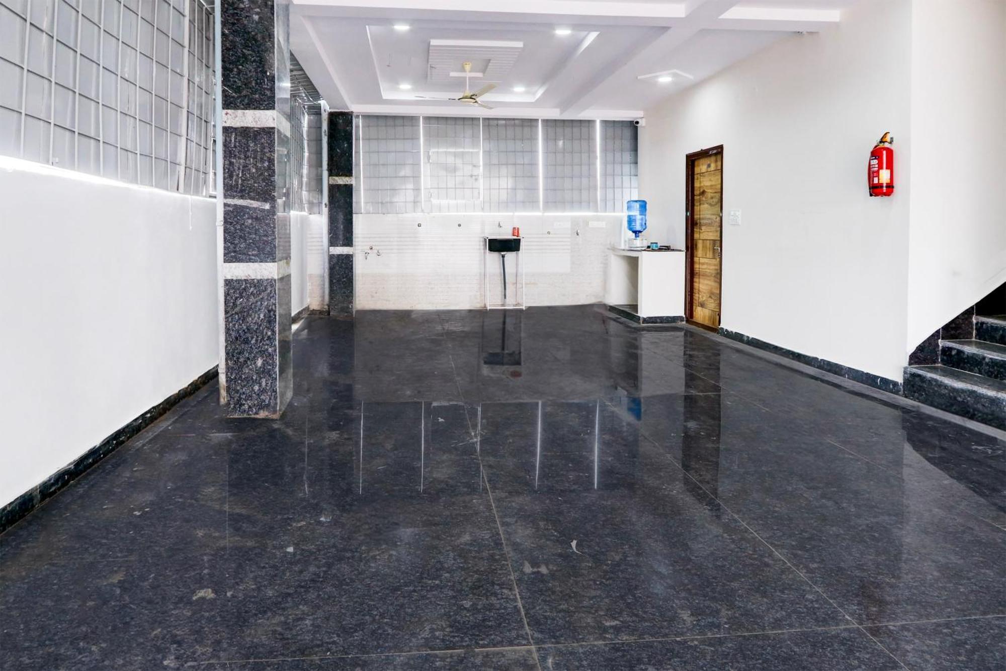 Super Hotel O Adibatla Near Tcs Ibrahimpatan Bagian luar foto