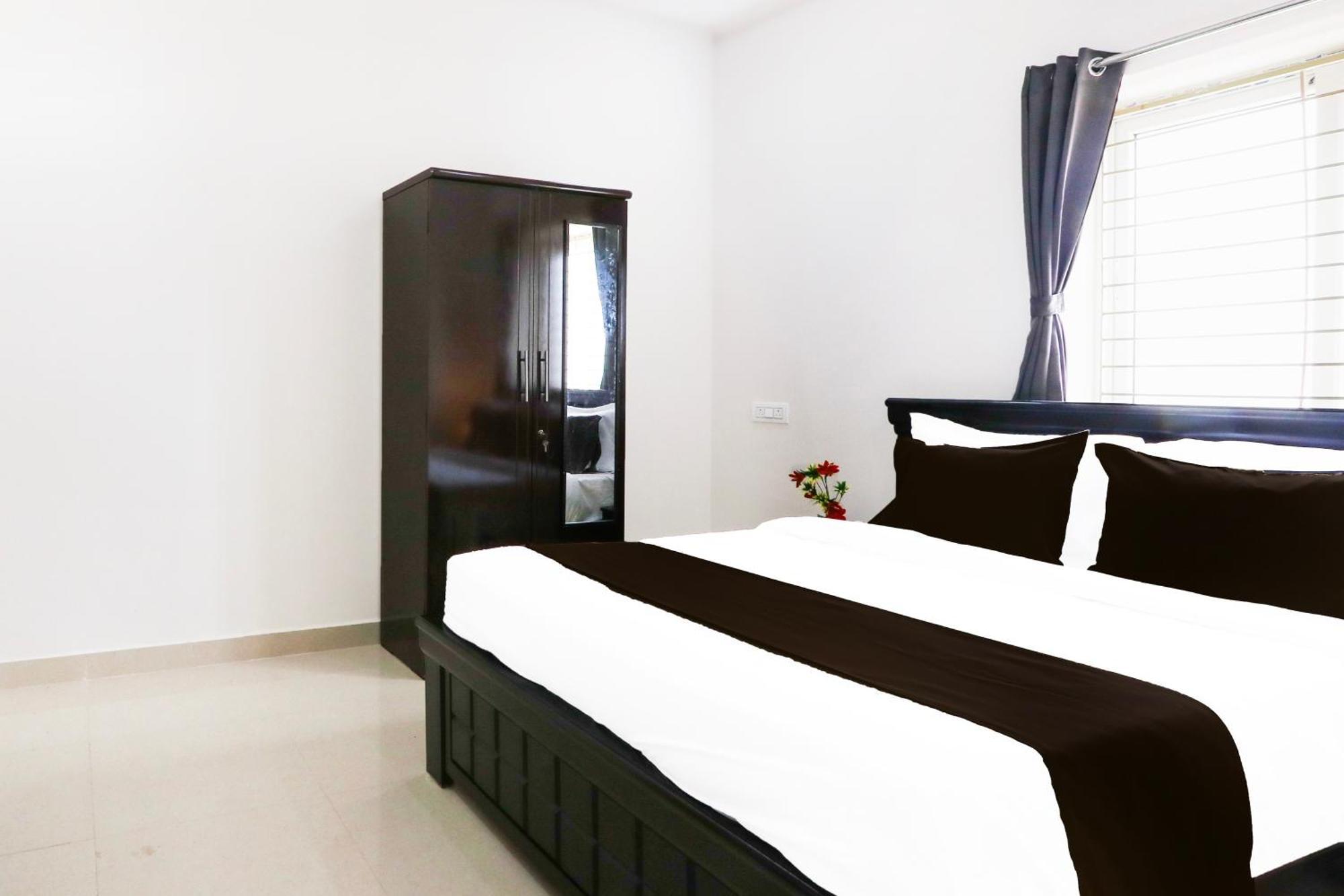 Super Hotel O Adibatla Near Tcs Ibrahimpatan Bagian luar foto
